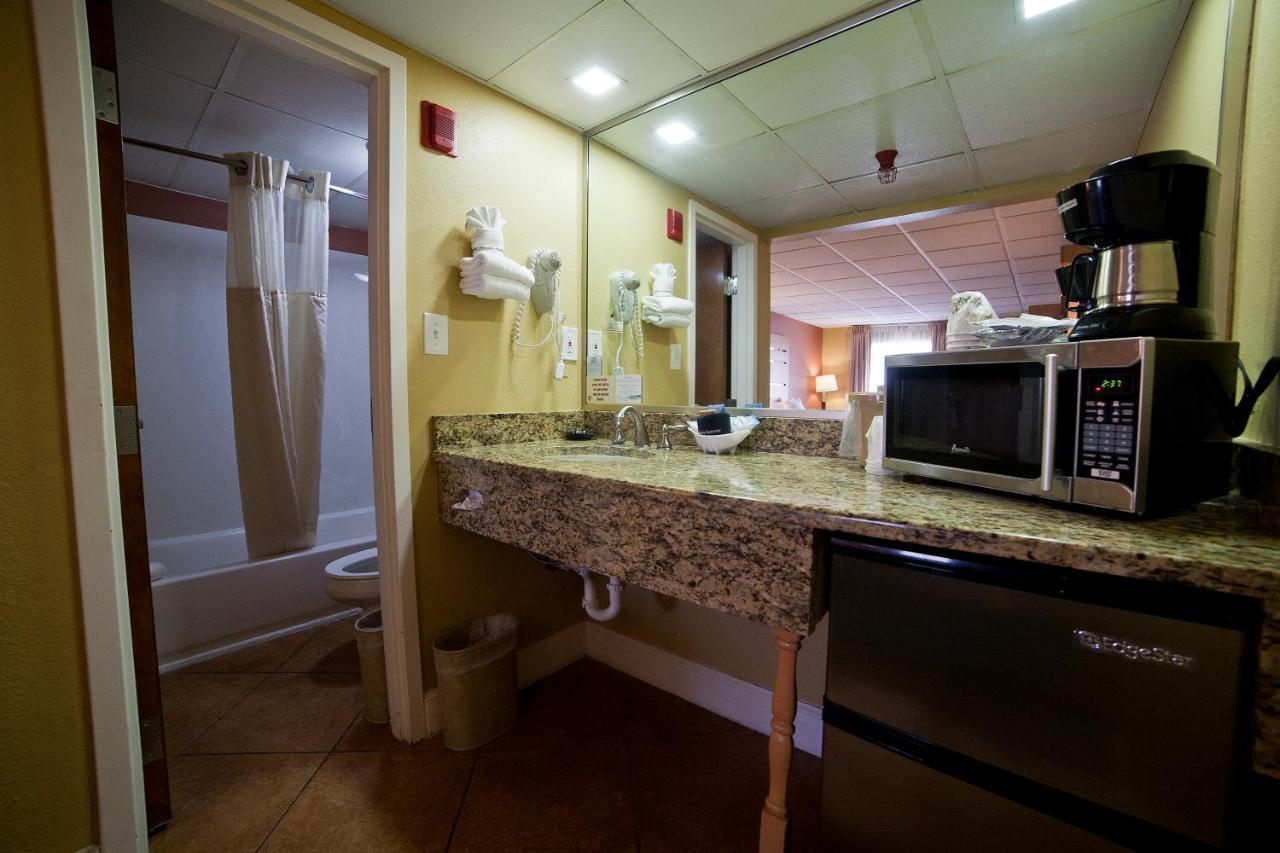 Desoto Beach Hotel Tybee Island Εξωτερικό φωτογραφία